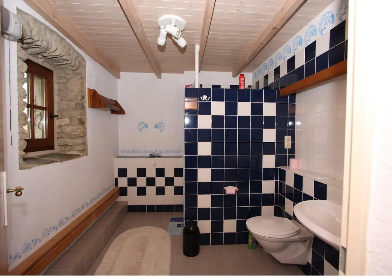 Touroulet Apartment Suze 0*,